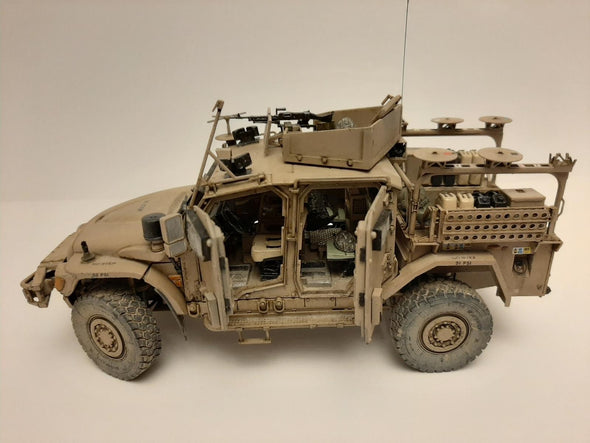 Husky Tactical Support Vehicle 1:35